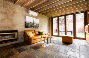 Austin Powers 1970's Retro Pad - South Yarra - Image 4