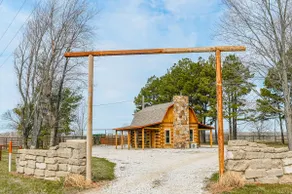 Cabin at CM Cattleco - Image 3