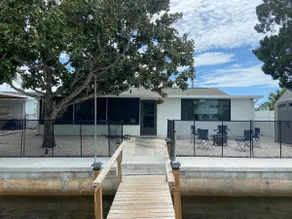 Gorgeous Seaside Seashell Cottage! - Image 2