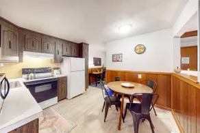 Clean, Quiet Budget 1 Bedroom Apt w/office - Image 5