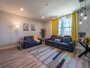 Brand new fully furnished one bedroom apartment - Image 2