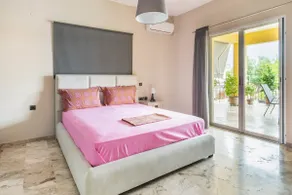 Beautiful, comfortable, recently renovated apartment! - Image 4