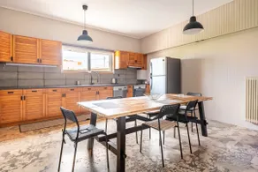 Beautiful, comfortable, recently renovated apartment! - Image 3
