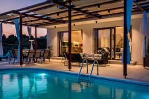 Villa LucaToni - heated pool - Image 3