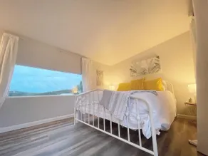 Nirvana Glamping Cabin: Yoga/Hike/Swim @13 Acres - Image 5