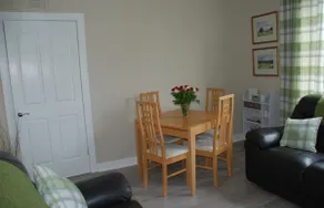 Cosy 2 bedroom/3 bed Family Home - Image 4