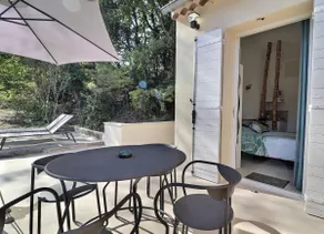 Private studio in property surrounded by nature - Image 5