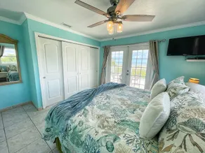 2BR Beachfront Townhouse w/ private beach access - Image 5