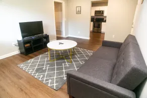 Noir West Midtown°Parking°Office°Kitchen° Smart TV - Image 4