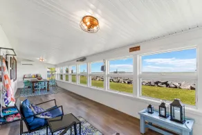 Magnificent Waterfront Chesapeake Bay Retreat - Image 4