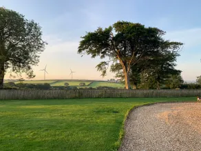 The Little Beeches, best of Coast and Country - Image 2