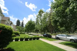 Lovely 3 Bedroom Home on Tree-Lined Government Way - Image 2