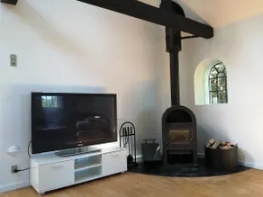 Guest house in a secluded location with sauna - Image 3