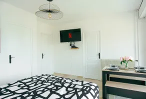Le Tamaris – Terrace with Sea View/Tennis & Garden - Image 4