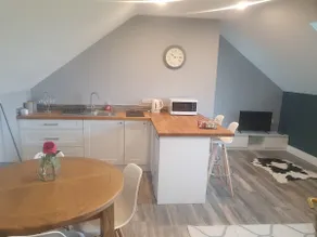 Lovely studio and bedroom appartment ensuite. - Image 4