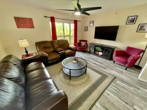 Sleeps 16! No Stairs! Perfect Location! Stylish & near SDC, Lake, & HWY 76 Strip - Image 5