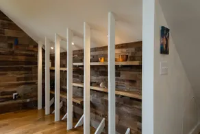 Modern Rustic 1 Bedroom Studio Apartment - Image 2