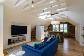 Modern Rustic 1 Bedroom Studio Apartment - Image 3