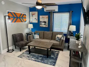#8 Heated Pool, Large Yard, 1BR+sunroom/office - Image 5