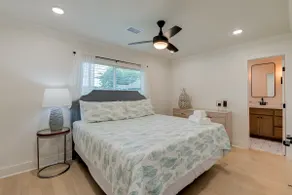Family Escape • Near Moody Gardens & Beach - Image 3