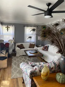 Bright and Airy 2 Bedroom Home - Downtown - Image 5