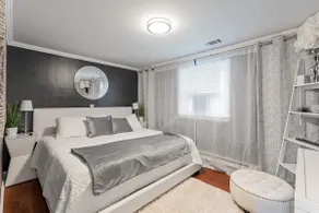 Chic & Elegant Retreat w/Free Parking - Image 4