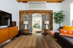 Charming Historic Home Near Waterfront Restaurants - Image 3