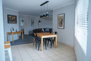 Contemporary 2BR apartment near Kingston - Hosted by Canstay - Image 5