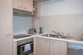 Contemporary 2BR apartment near Kingston - Hosted by Canstay - Image 2