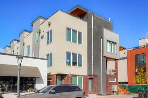 Heart of Tennyson - w/Rooftop Views & $0 cleaning - Image 3
