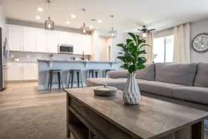 Modern 5 Bedroom, Double Master Elegant Home inn - Image 5