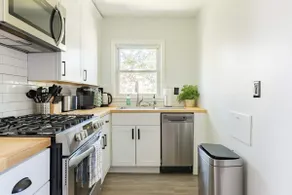 Charming Pet Friendly Getaway w Hot Tub & Fire Pit - Image 4