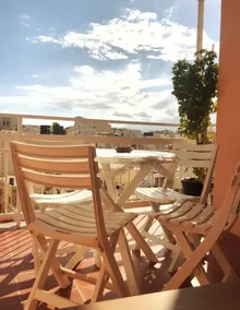 Central Home 100 m from the Beach - Image 2