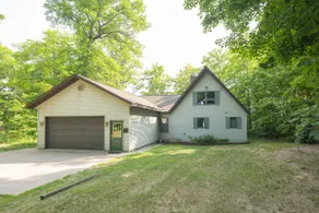 Lake Roland Recreation Cabin - Image 5