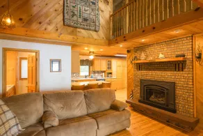 Lake Roland Recreation Cabin - Image 4