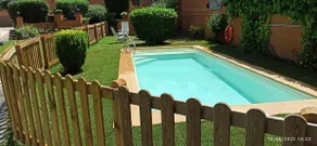 A nice country house with a swimming pool and a large garden - Image 4