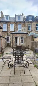7 Bedroom Townhouse - Image 2