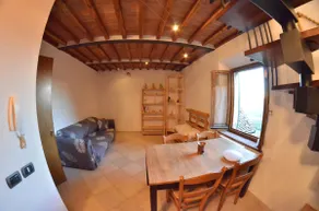 Apartment in Chiusdino with terrace - Image 2