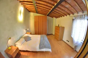 Apartment in Chiusdino with terrace - Image 5