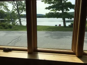 Dragonfly Cottage on Beautiful Mountainview Lake - Image 3