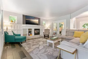 Lux 5 BR retreat, A/C, hot tub, fire pits, kayaks - Image 5