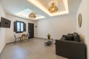 Nostos Apartments Kamari - Image 4