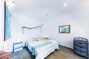 Studio with a sea view - Image 5