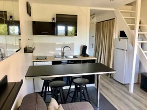 Air-conditioned studio with pool near Saint-Tropez - Image 2