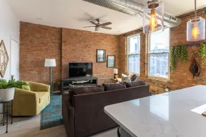 Rhinegeist Condo | Walkable | FREE Streetcar Usage - Image 3
