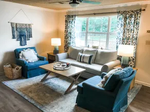 Cute Bleu Bison House -Sleeps 8 1 Block From HU - Image 2