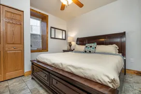 Impressive Private 2BR Suite w/Parking Univ. Area - Image 5