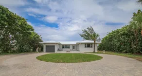 Oceanfront Modern Home with Private Beach - Image 4