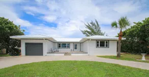 Oceanfront Modern Home with Private Beach - Image 3