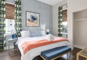 Azalea Suite 2Beds/1Bath with Free Parking - Image 2